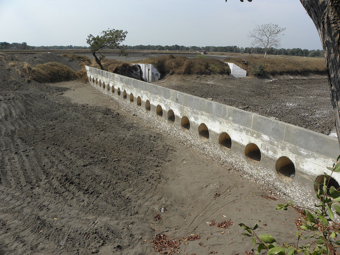 Stabilization of water runoff pond