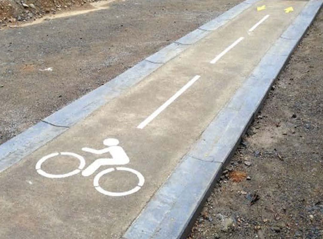 cycle track built with AggreBind