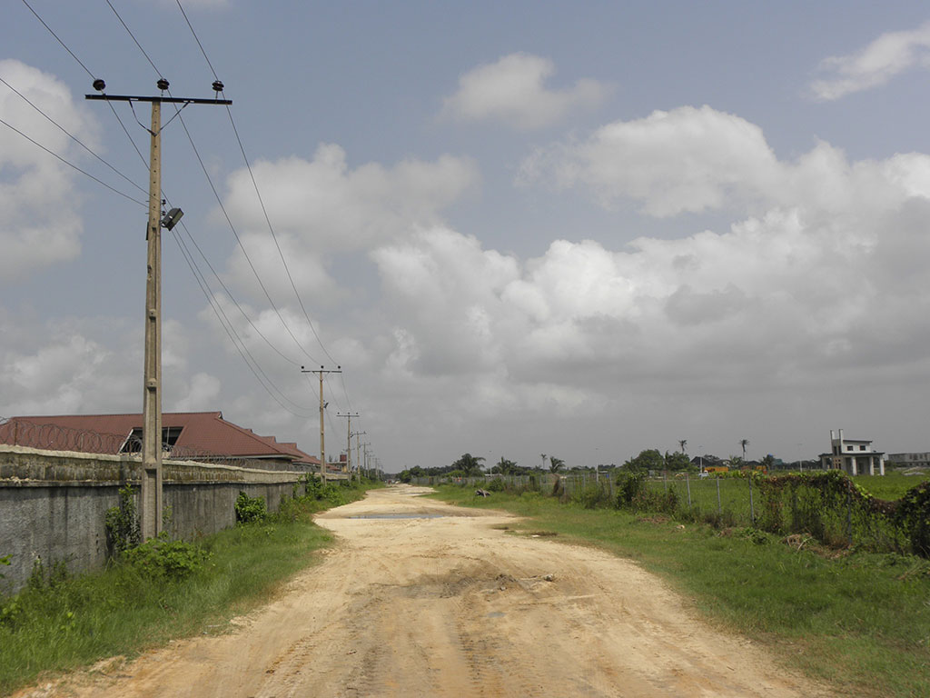 rutted dirt road ready for AggreBind implementation